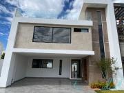 Casa En Venta En Parque Michoacán en Lomas De Angelópolis