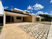 CASA EN VENTA EN PARQUE NATURA, 4 HABITACIONES, Y...