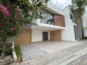 Casa en venta en Parque Sao Paulo, Lomas de Angelópolis,...