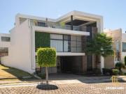 Casa en Venta en Parque Victoria, Lomas de Angelópolis,...