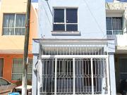 CASA EN VENTA EN PARQUES DE ZAPOPAN