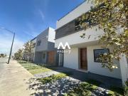 CASA EN VENTA EN PARQUES VALLARTA COTO ABETO
