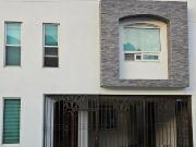 CASA EN VENTA EN PASEO DE CUMBRES