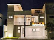 Casa en Venta en Paseo de la Reina Casa en Venta en Paseo de la Reina