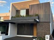 Casa En Venta En Paseo Del Parque Tres Marías