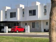 Casa en VENTA en Paseos de Santa Fe – Vive con...