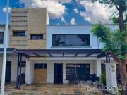 Casa en Venta en Paseos del Arroyo en León, Gto