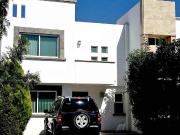 Casa en venta en Paseos del Arroyo sobre el Blvd Hilario...