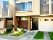 Casa en venta en Paseos Santín, Toluca, México