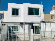 Excelente casa en lomas de Univercidad