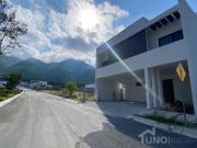 Casa en venta en Pedregal de la Monta?a, Carretera...