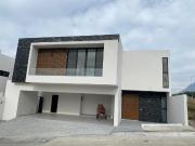 CASA EN VENTA EN PEDREGAL DE LA MONTAÑA, MONTERREY NUEVO...