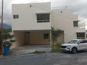 CASA EN VENTA EN PEDREGAL DE LA SILLA