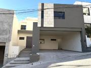 Casa en venta en Pedregal de la Silla, Monterrey, Nuevo León