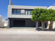 CASA EN VENTA EN PEDREGAL FASE 1