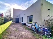 CASA EN VENTA EN PEHUAJÓ CON PILETA