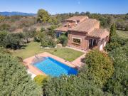 Casa en venta en Peralada. Casa dentro del Golf de...