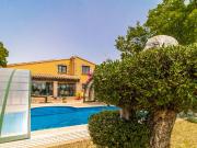 Casa en venta en Peralada. MAGNIFICA VILLA Y LUMINOSA...