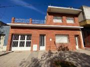 CASA EN VENTA EN PERGAMINO CON PATIO