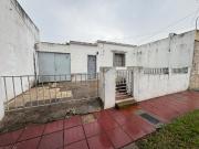 CASA EN VENTA EN PERGAMINO CON PATIO