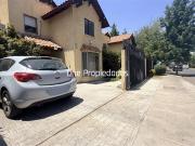 Casa en Venta en Peñalolen | Casa venta 4D3B con patio...