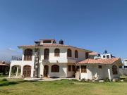 CASA EN VENTA EN PIEDRA SANTA YANAHUARA AREQUIPA