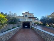 Casa en venta en Piera. Preciosa casa con piscina. Casas.