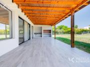 Casa en Venta en Pilar del Este