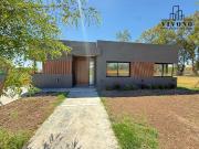 Casa en venta en pilar del este