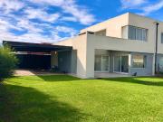 Casa en venta en Pilar del Este Casas del Este