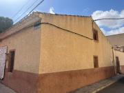 Casa en venta en Pinoso. Vivienda en esquina en Pinoso...