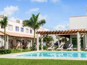 Casa en Venta en Playa del Carmen de 3 hab con Rooftop...