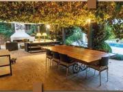 CASA EN VENTA EN PLENO CUMBAYÁ CON TERRENO DE 4200 M2