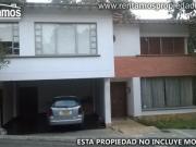 casa en venta en poblado. Cod V5020