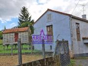 Casa en venta en Pobra do Caramiñal A. Casa con jardín y...