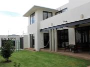 CASA EN VENTA EN PORTA FONTANA DE 4 RECAMARAS CASA EN VENTA EN PORTA FONTANA DE 4 RECAMARAS