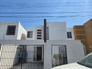 Casa en venta en Portal de Santa Rosa 2do Sector,...