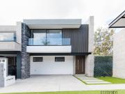 Casa en Venta en Portavedra zona norte salida a Lagos...