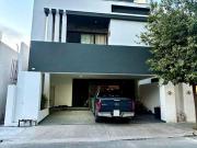 CASA EN VENTA EN PORTO CUMBRES CASA EN VENTA EN PORTO CUMBRES