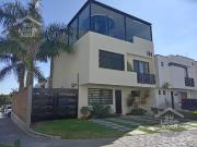 CASA EN VENTA EN PORTON CA?ADA Esquina