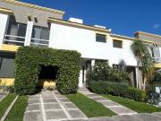 CASA EN VENTA EN PORTONES 2 JURIQUILLA. 3