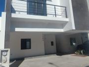 CASA EN VENTA EN PRADOS DE SAN LORENZO