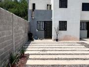 Casa en Venta en Priv. Tesalia, Laguna de Santa Rita, en...