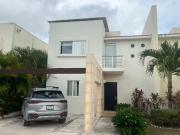 Casa en venta en privada