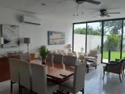 CASA EN VENTA EN PRIVADA