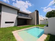 CASA EN VENTA EN PRIVADA AL NORTE DE MÉRIDA, YUCATÁN