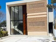 CASA EN VENTA EN PRIVADA ALTOZANO