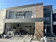 Casa en venta en Privada CATUJANES, con 100 m² de patio!...
