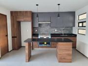 Casa en Venta en Privada Cimera con Terraza, un año de...