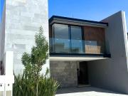 CASA EN VENTA EN PRIVADA CON 4 HABITACIONES